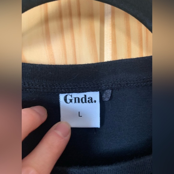 *Combo* 2 tees and bicycle shorts - Picture 4 of 6